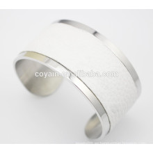 Brazalete de pun ¢ o de cuero blanco ancho de apertura grande único para las mujeres